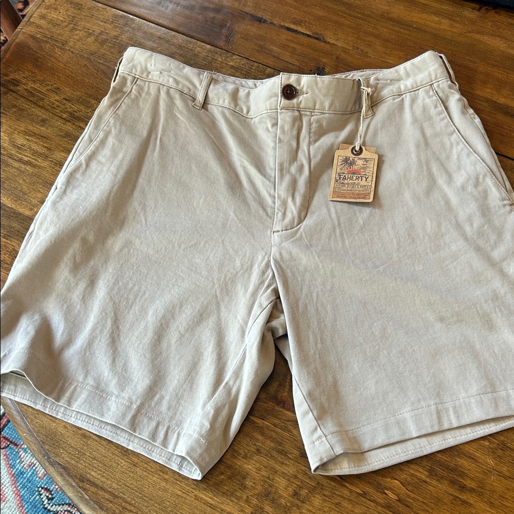 Faherty Men's Beige Flat Front Shorts